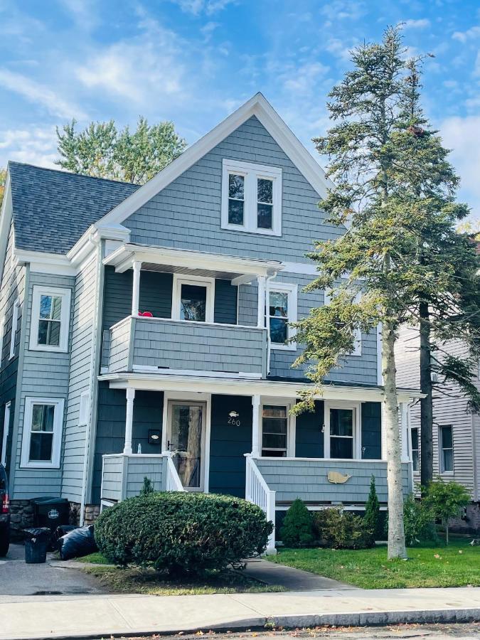 Delightful 2Br Apartment With Balcony - 15 Min From Mohegan Sun- Foxwoods Casinos & Mystic New London Luaran gambar