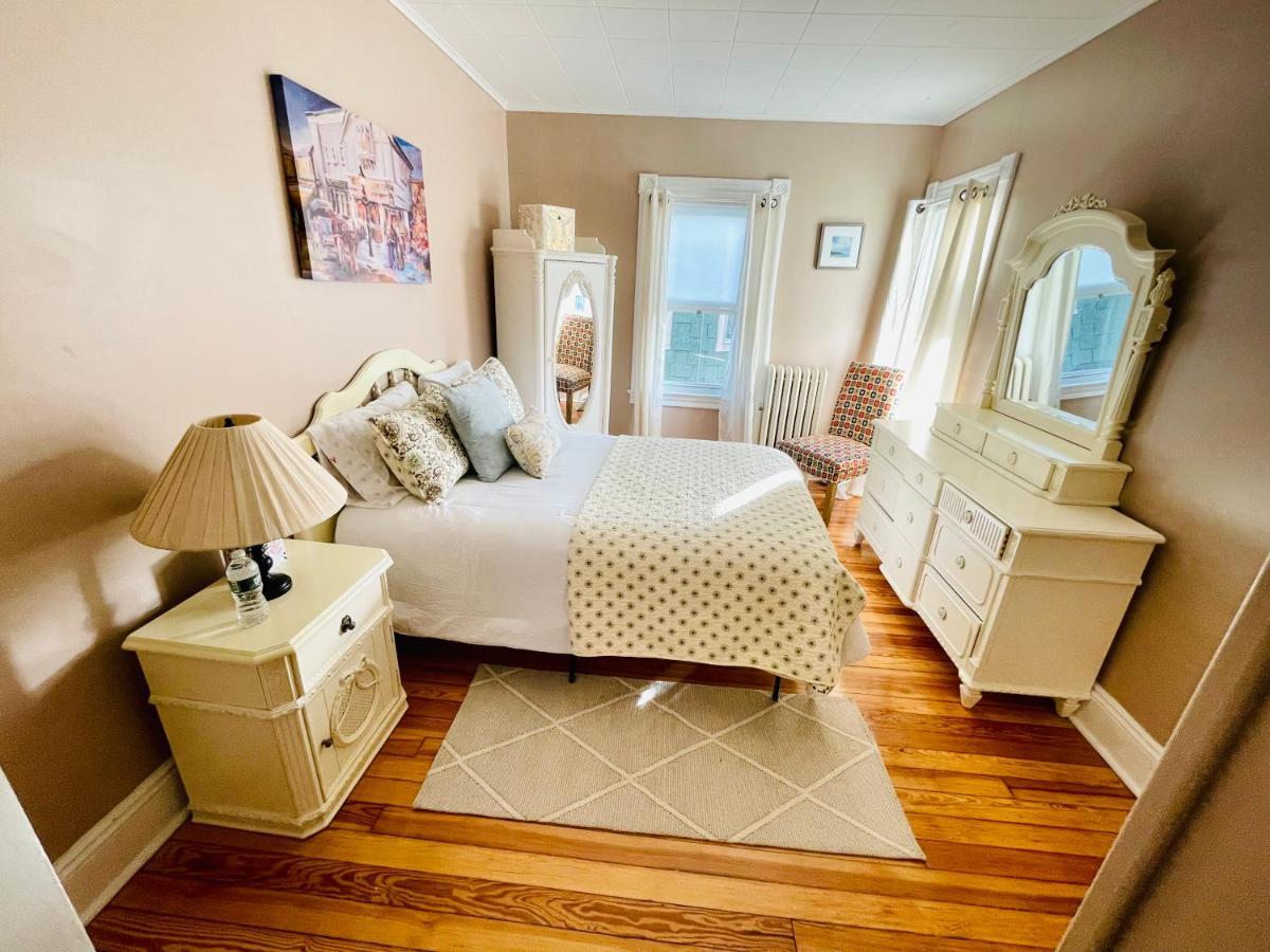 Delightful 2Br Apartment With Balcony - 15 Min From Mohegan Sun- Foxwoods Casinos & Mystic New London Luaran gambar