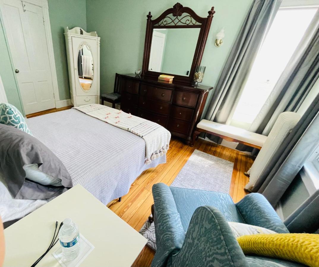 Delightful 2Br Apartment With Balcony - 15 Min From Mohegan Sun- Foxwoods Casinos & Mystic New London Luaran gambar