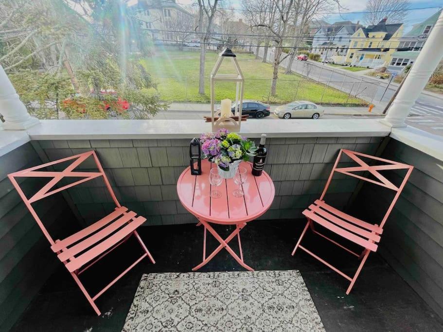 Delightful 2Br Apartment With Balcony - 15 Min From Mohegan Sun- Foxwoods Casinos & Mystic New London Luaran gambar