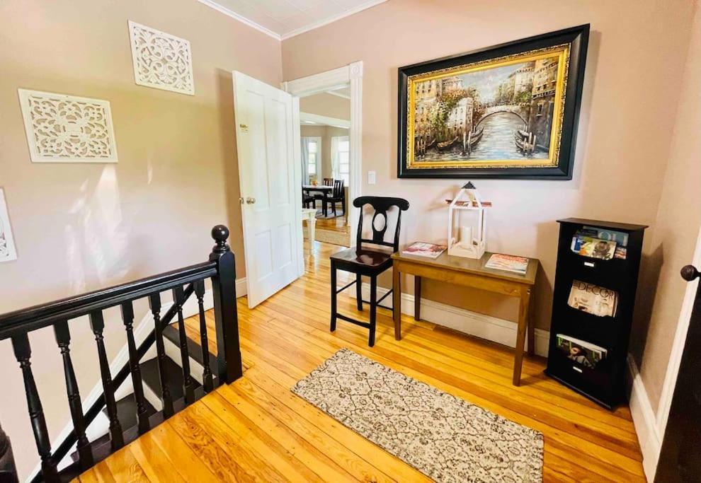 Delightful 2Br Apartment With Balcony - 15 Min From Mohegan Sun- Foxwoods Casinos & Mystic New London Luaran gambar