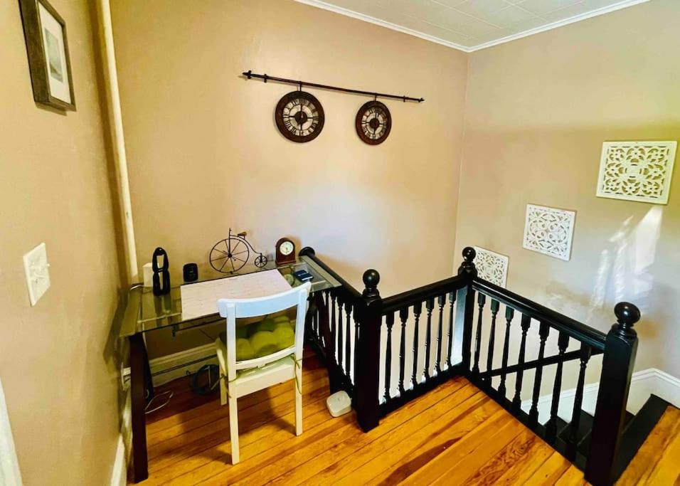 Delightful 2Br Apartment With Balcony - 15 Min From Mohegan Sun- Foxwoods Casinos & Mystic New London Luaran gambar
