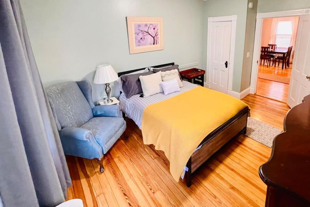 Delightful 2Br Apartment With Balcony - 15 Min From Mohegan Sun- Foxwoods Casinos & Mystic New London Luaran gambar