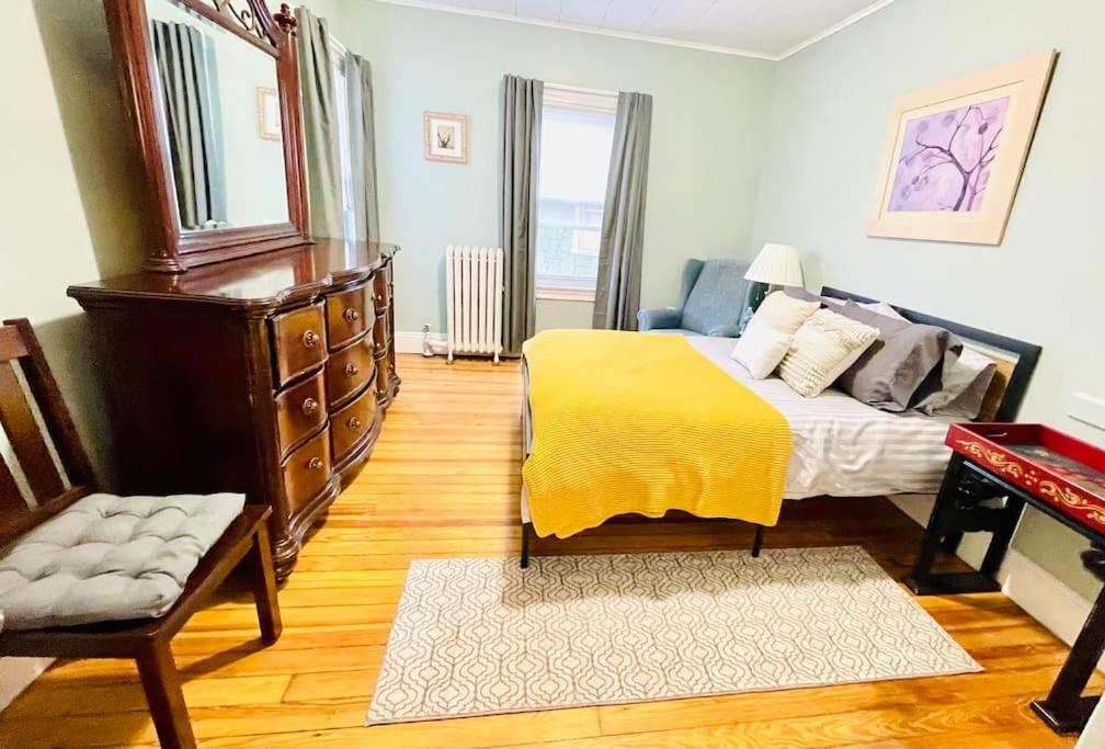 Delightful 2Br Apartment With Balcony - 15 Min From Mohegan Sun- Foxwoods Casinos & Mystic New London Luaran gambar
